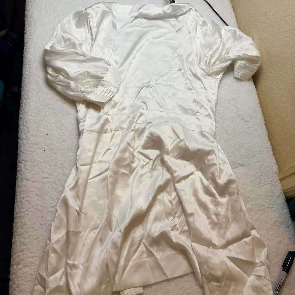 Victoria's Secret Robe Size M White Satin